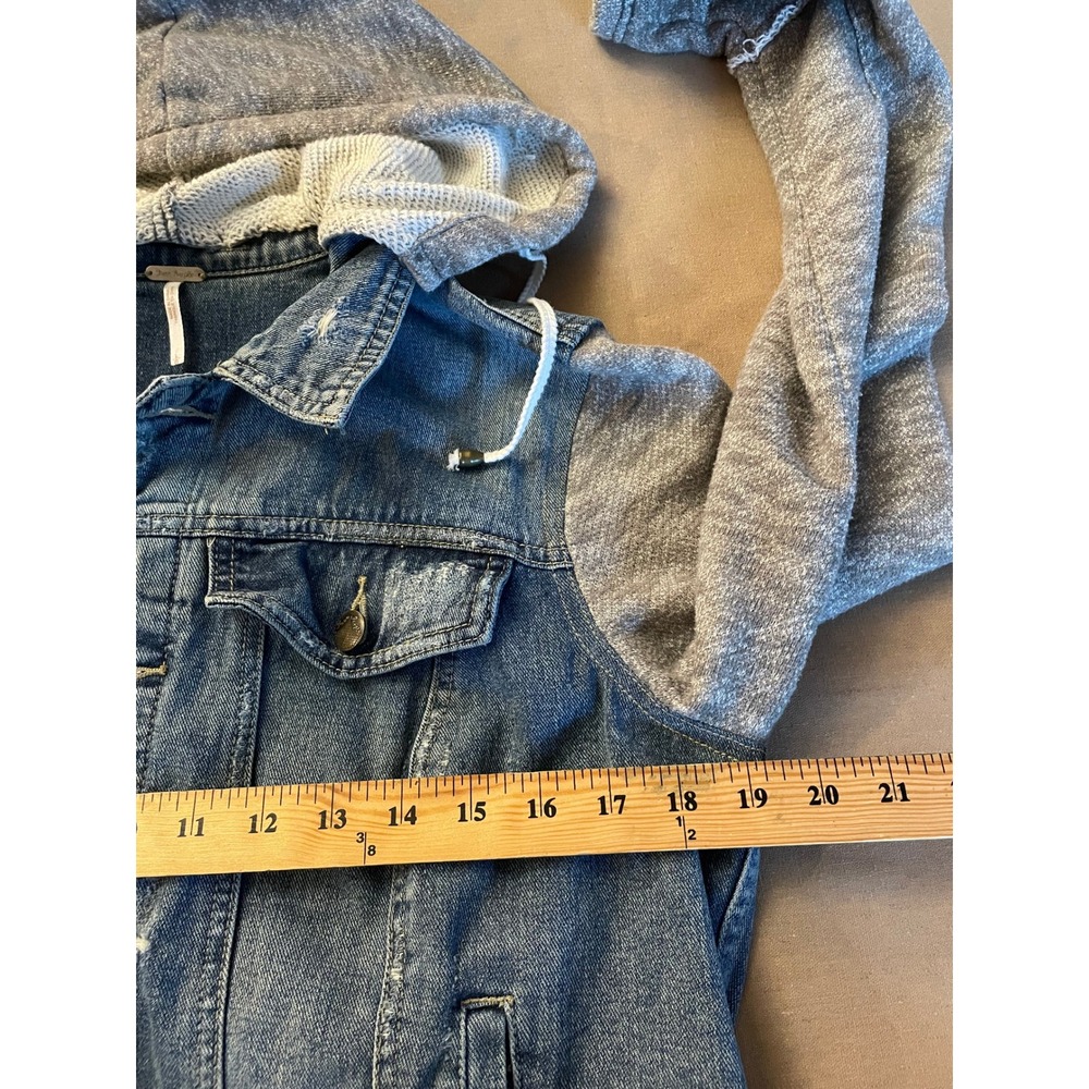 Free People Knit Hooded Denim Jacket Size L Distressed Jean Jacket Tomboy Edgy - Picture 4 of 14